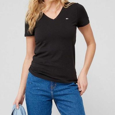 Slim Fit Stretch V Neck T Shirt Manufacturers, Suppliers, Exporters in Delhi